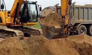 Выкопать яму экскаватором в Троицке от 934 руб. - ИП Садыков В. Р.